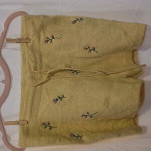 Missguided Yellow Knit Shorts Embroidered Flowers Size US 6-8 S
